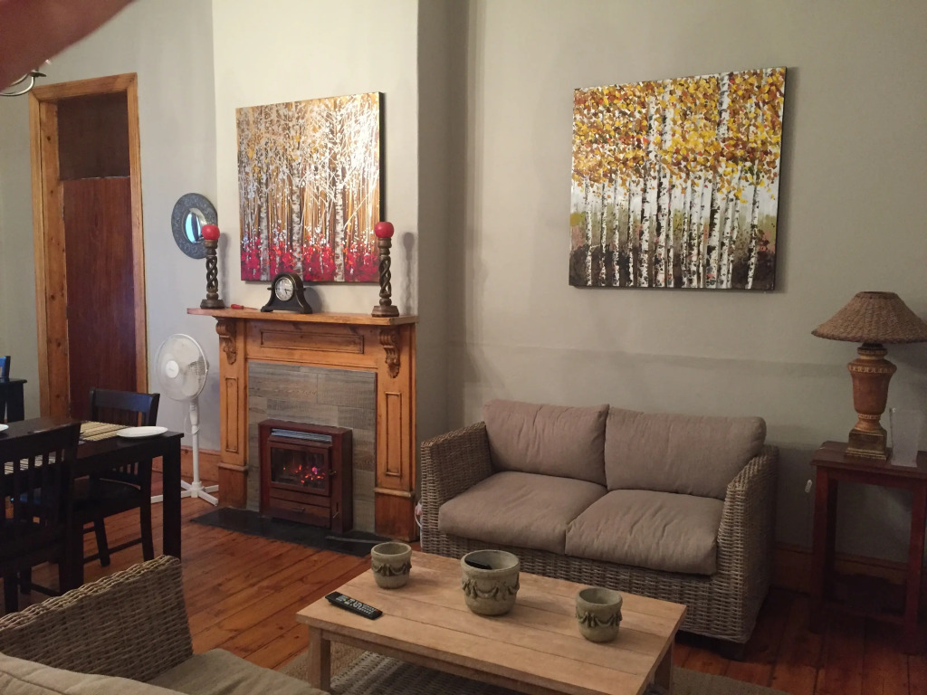 Tranquil House @ 851 College Avenue