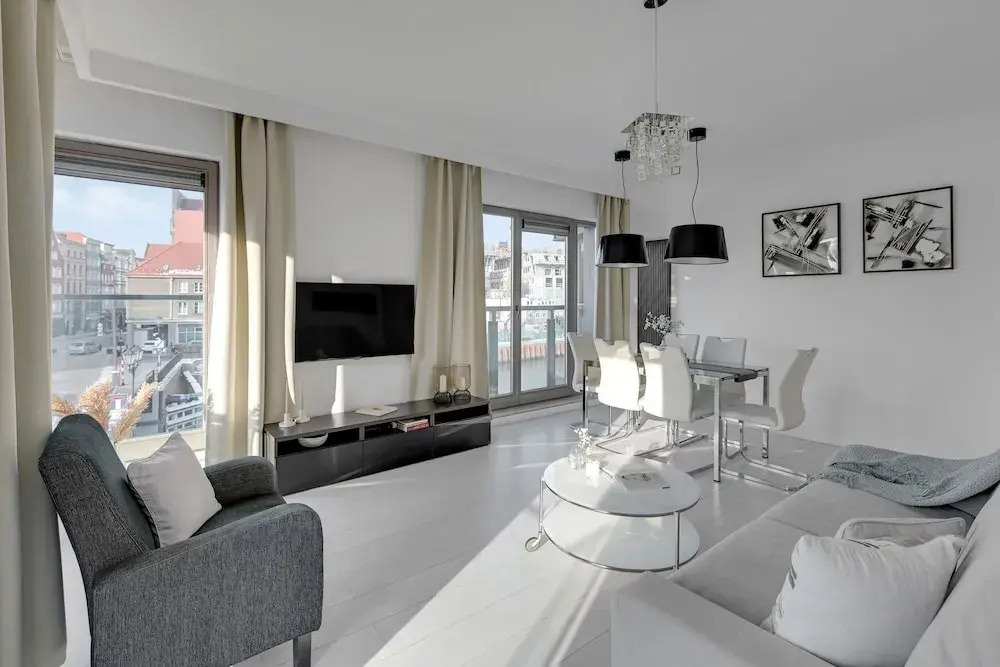 Waterlane Riverside SPA, Pool & Gym by Downtown Apartments