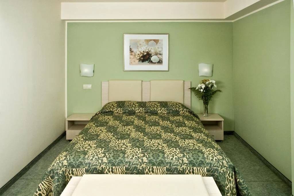 Neven Hotel