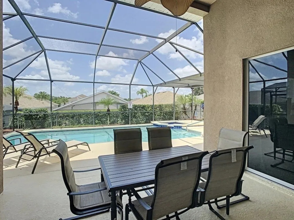 6 Bed Close To Disney In A Gated Resort Community 6 Bedroom Villa by Redawning
