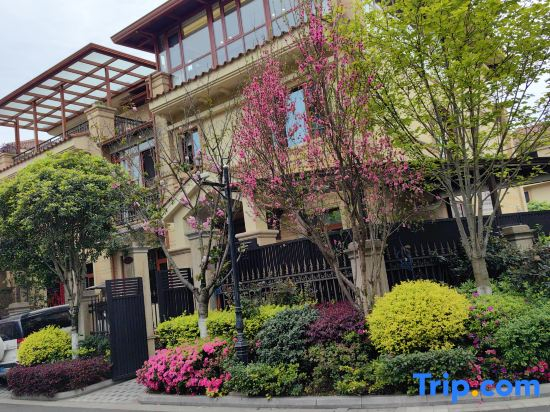 Herman Garden Hotel(Emeishan Railway Station)