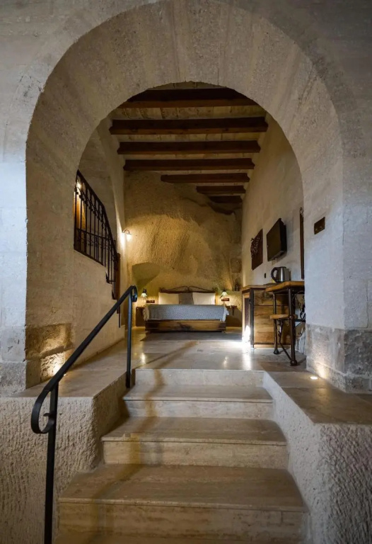 Design Cave Hotel
