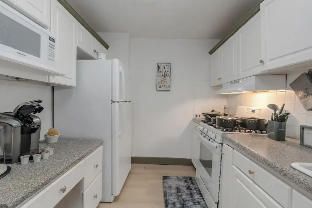 Modern 3BR Condo - Heart of ATL