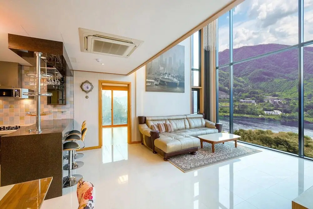 Harbor House Private