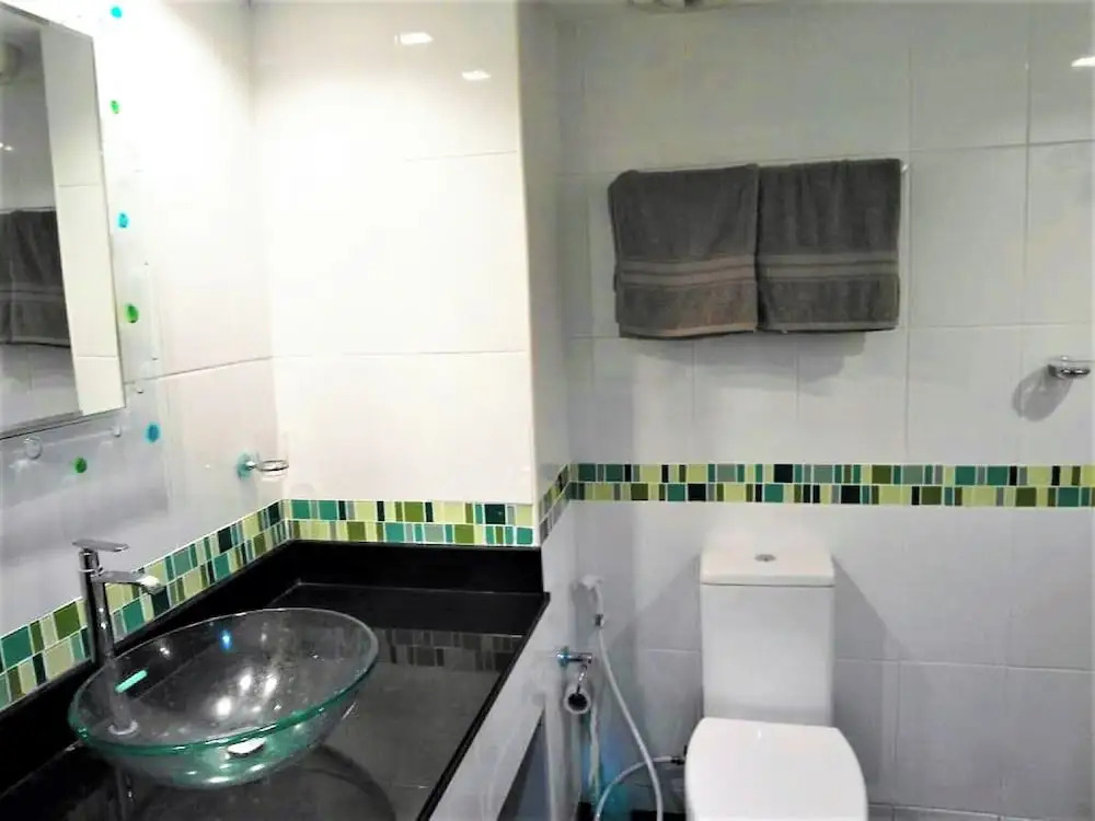 Swimming Pool View Spacious Studio 5 Min To Beach