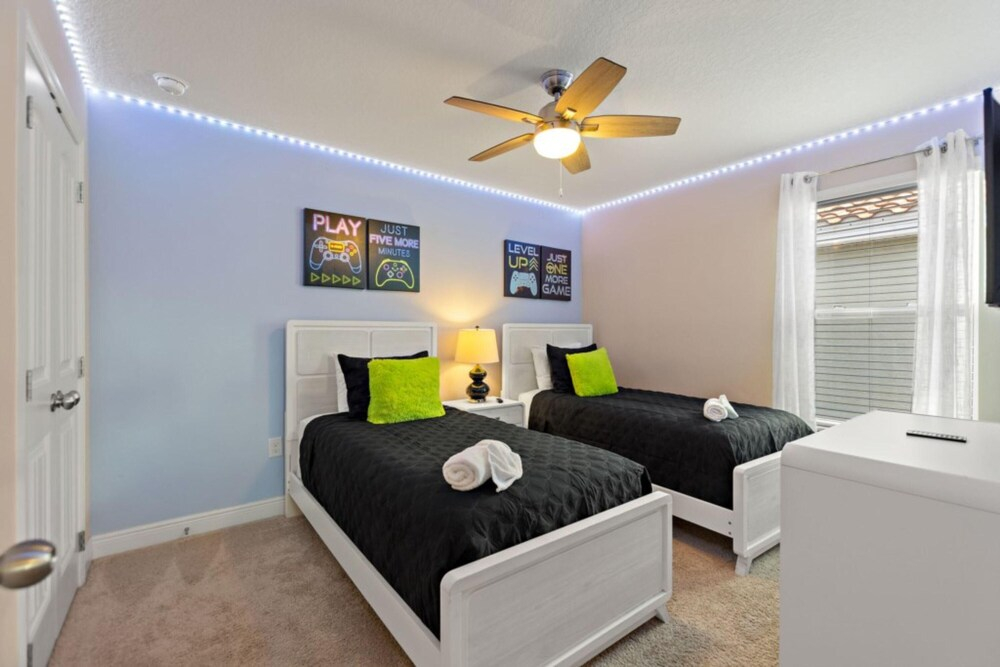 Orange Pineapple at Solterra by Shine Villas 411