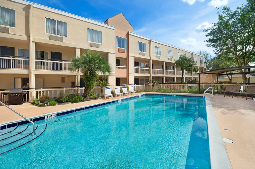 Baymont By Wyndham Gainesville I-75