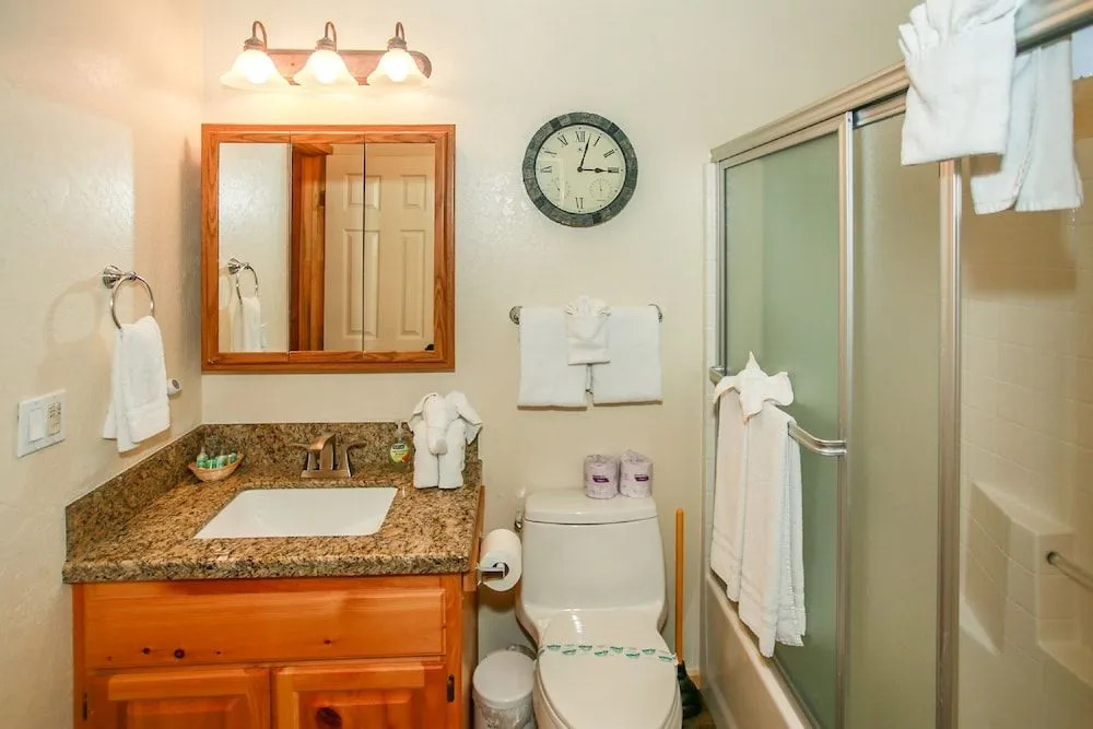 Catalina Creekside Cabin
