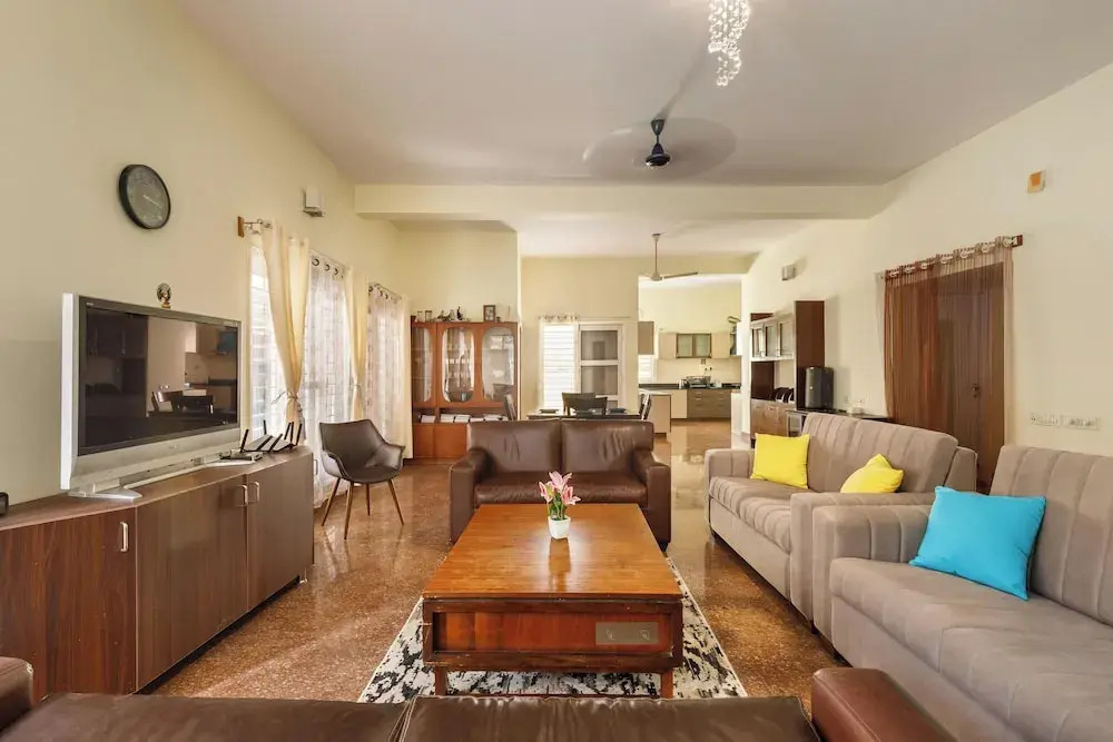 Cedar Wood Villa by RedOlive 3BHK Nr Indiranagar