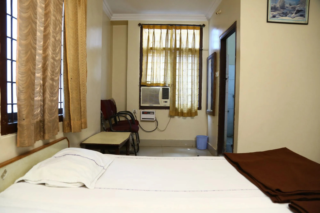 Sai sri Krishna Deluxe Lodge