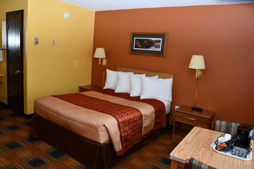 Regency Inn & Suites Faribault