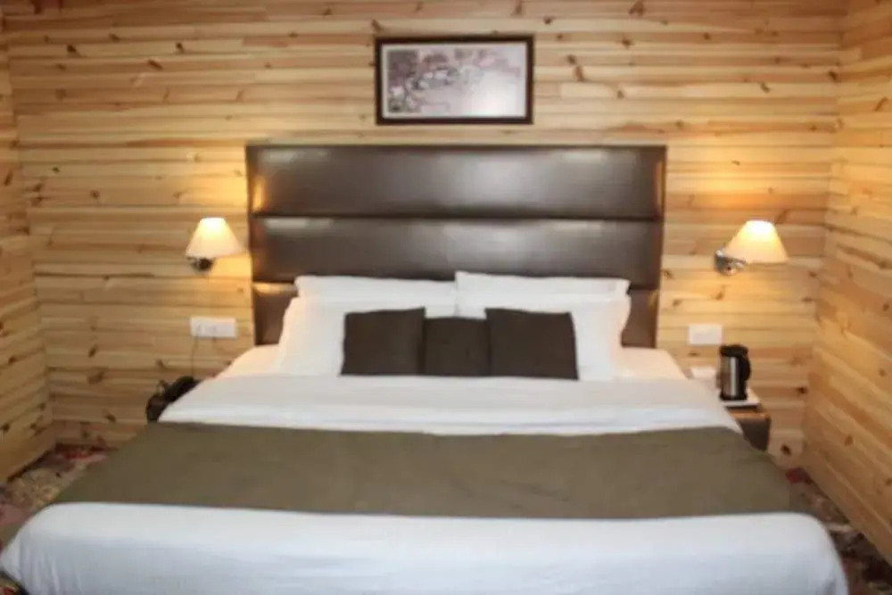 Krystal Hotel
