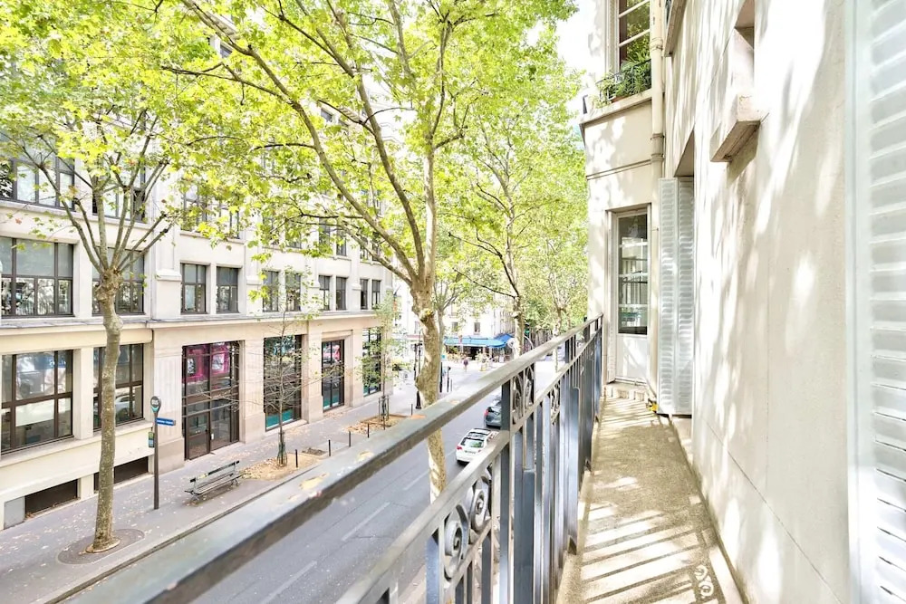 Apartment With Balcony Near Gare Montparnasse