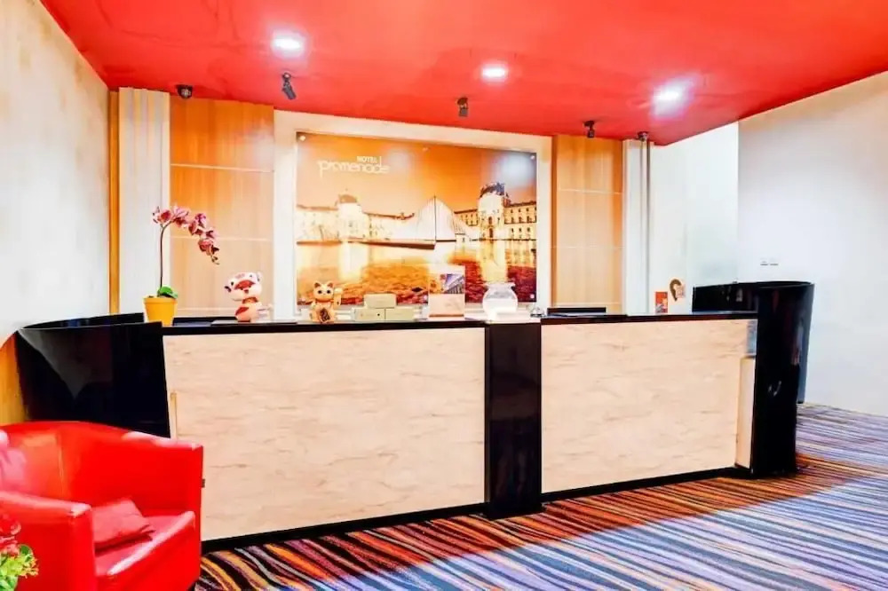 Nite and Day Hotel