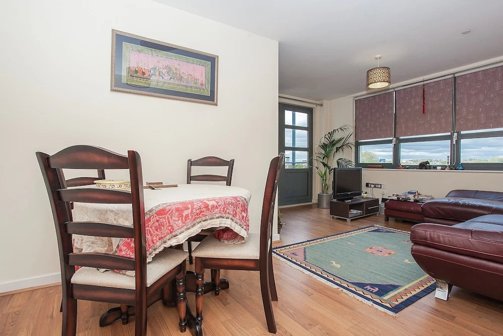 Modern 2 Bedroom Flat Close to Old Street