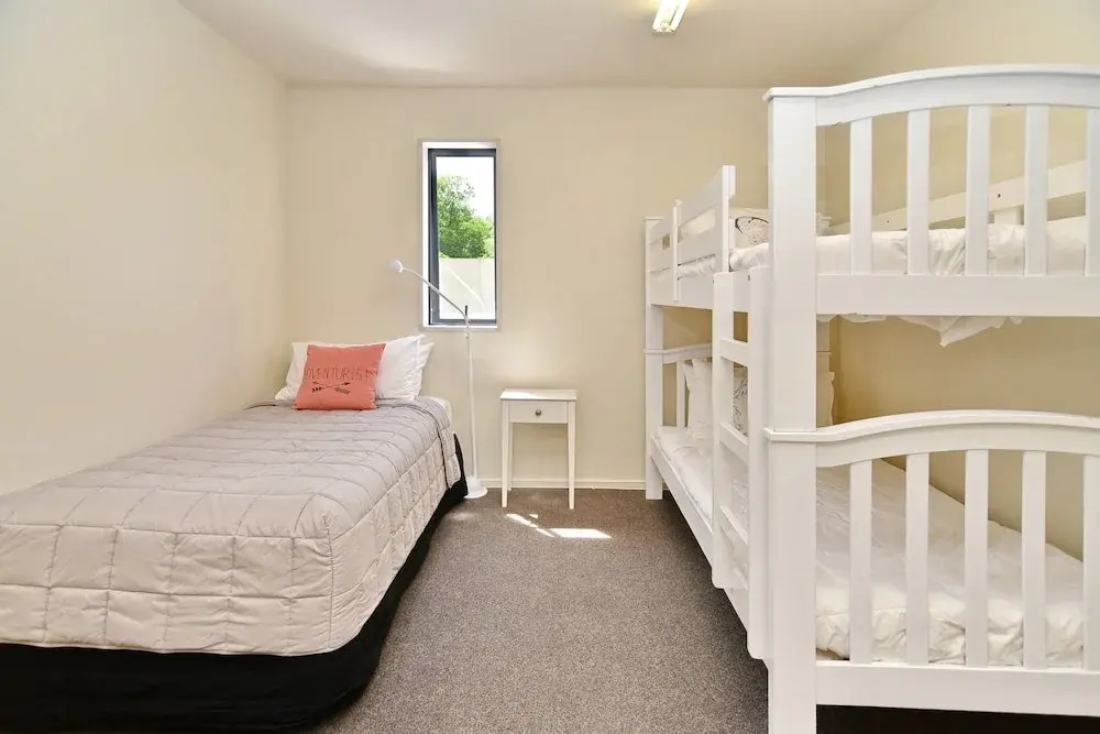 Hagley Apartment