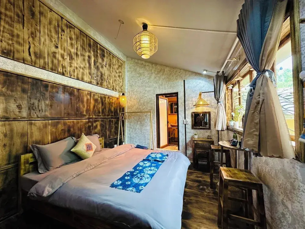 Khói Homestay and Restaurant