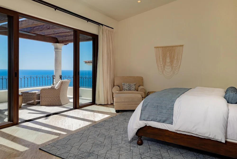 Villa With Sweeping Ocean Views From Pedregal: Casa Stella
