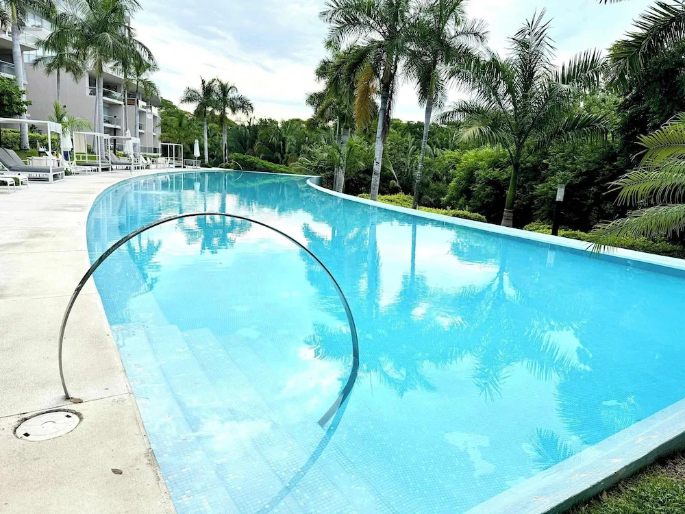 Bolongo 2BR Your Exclusive Oceanfront Escape