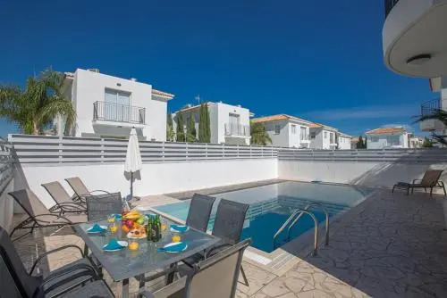 Imagine Your Family Renting a Luxury Holiday Villa Close To Protaras’ Main Attractions, Protaras Villa 1291