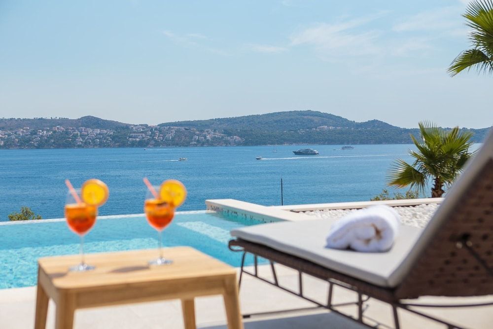 Ultraluxury Villa Elyzeum with Heated Pool