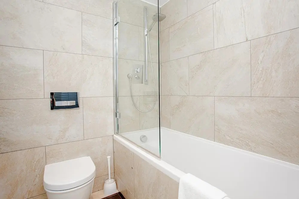 Exquisite 2 Bedroom Apartment In Bank