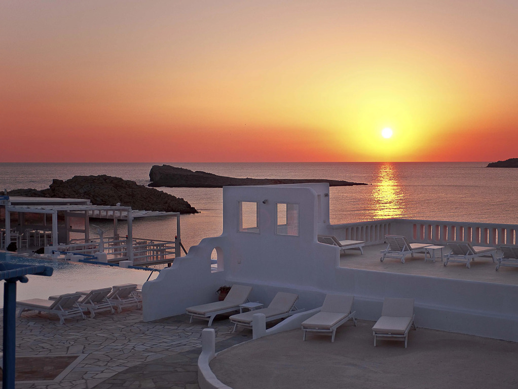 Mykonos Lolita, a Resort to Live
