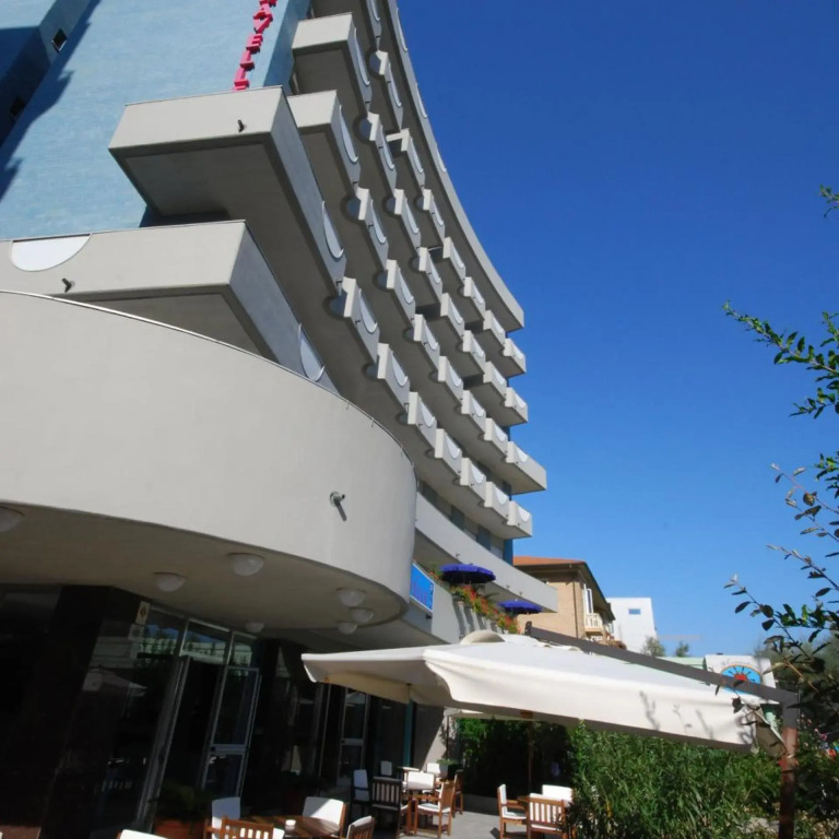 Hotel Caravelle