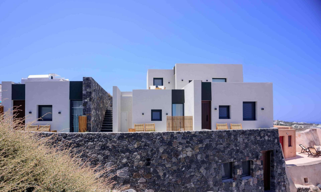 Ryolithos Suites