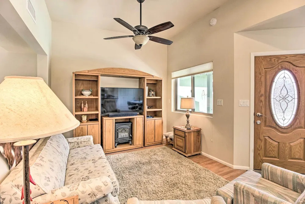 Lovely Tucson Home w/ Private Pool & Hot Tub!