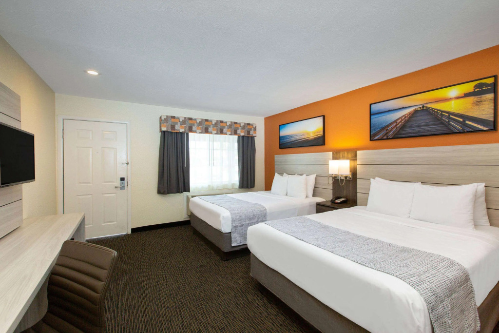 Days Inn by Wyndham Monterey-Fishermans Wharf Aquarium