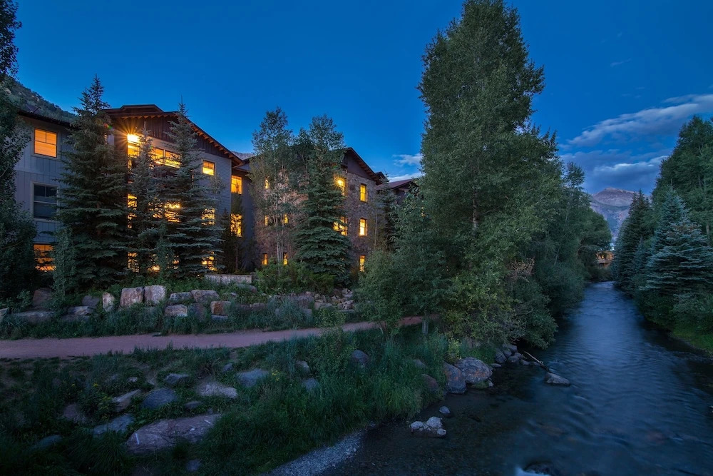 River Club 304 3 Bedroom Condo by Alpine Lodging Telluride