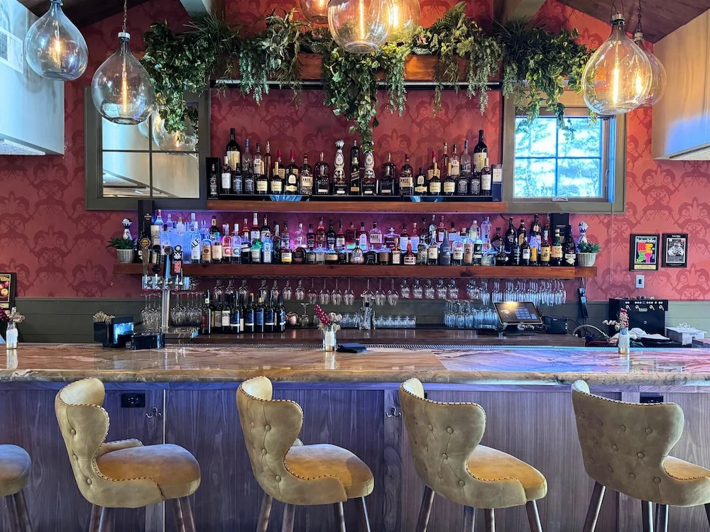 Butter Milk Falls Inn and Spa
