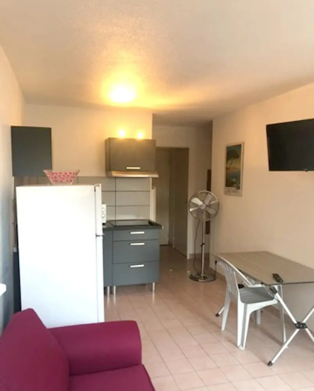 Apartment with 2 Bedrooms in Fréjus, with Pool Access And Enclosed Garden - 100 M From the Beach