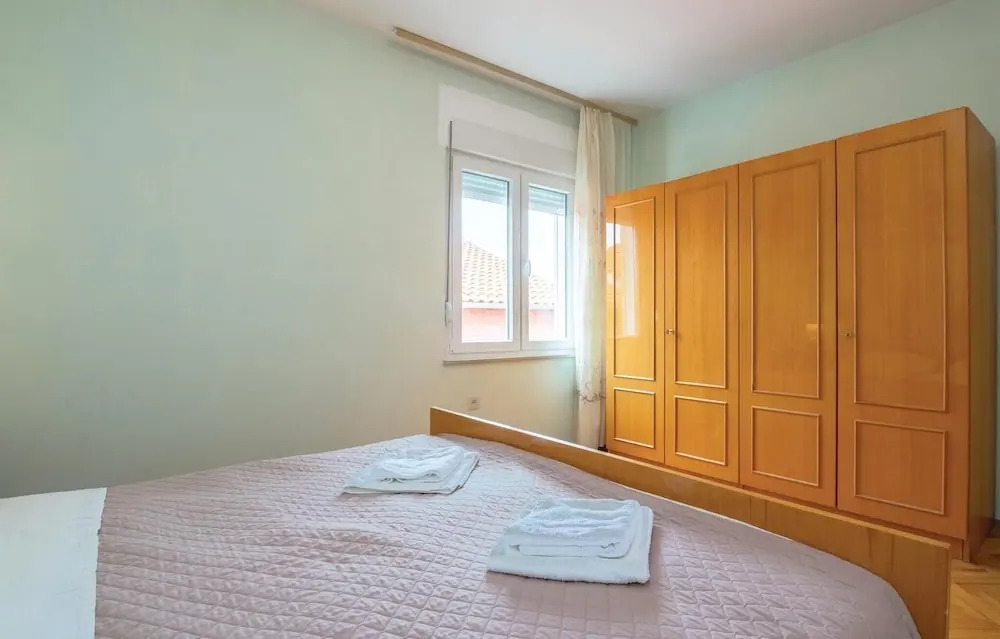 Two-Bedroom Holiday Home In Zadar