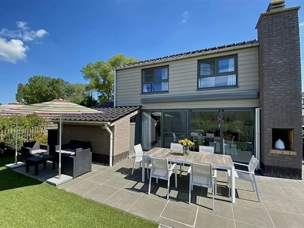 Stylish Westende Getaway