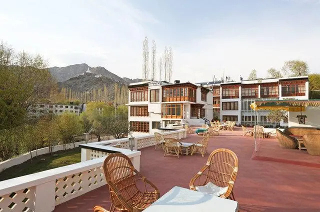 Omasila Hotel