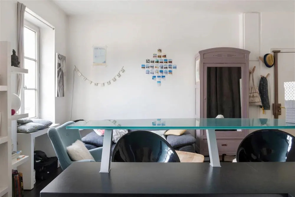 Modern Studio Bastille Smartrenting