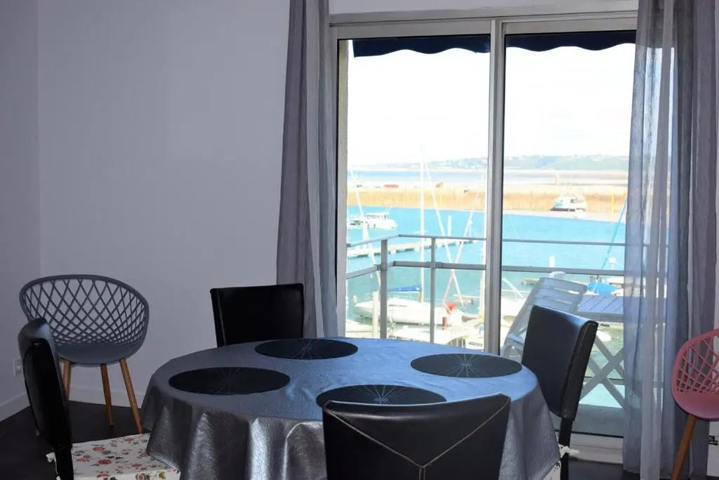 Superbe appartement TRES BELLE VUE MER à PERROS-GUIREC - Ref 823