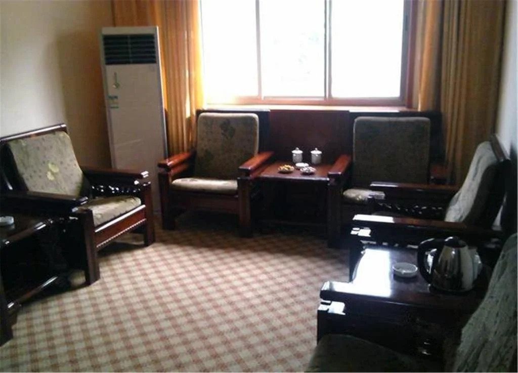 Cangyanshan Hotel