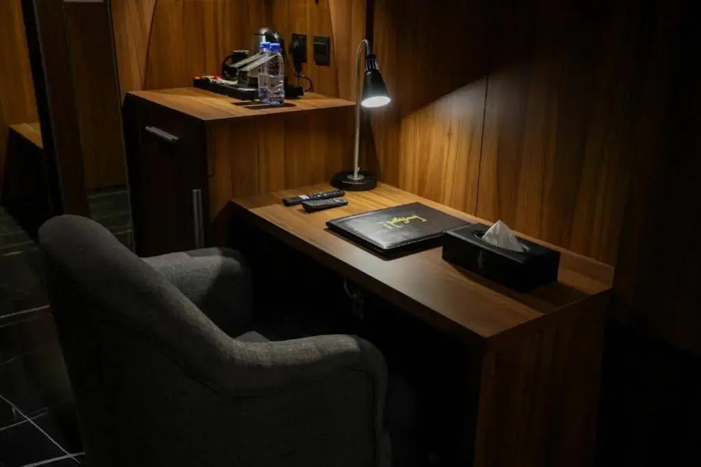 E Hotel