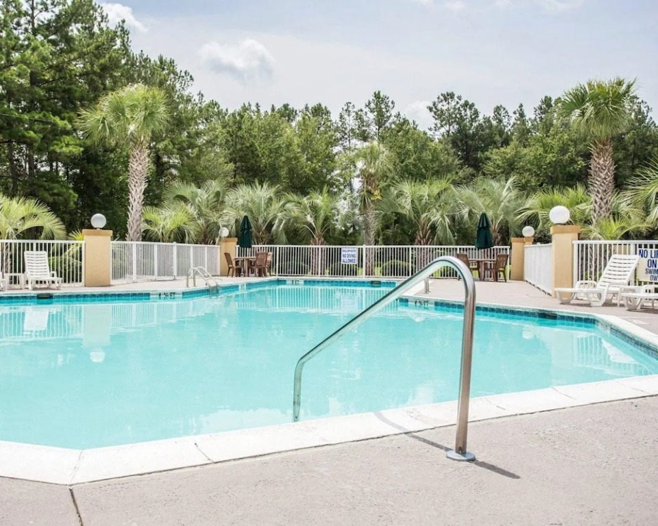 Comfort Inn & Suites