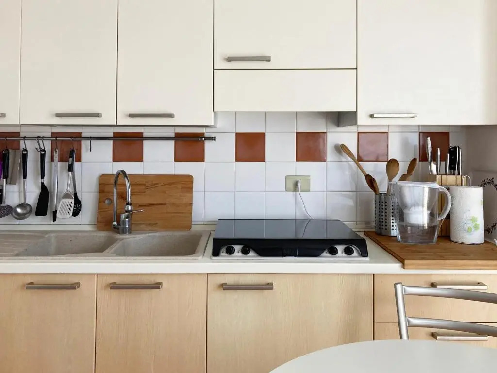 Spacious bright apartment near city center and Como lake with air conditioning