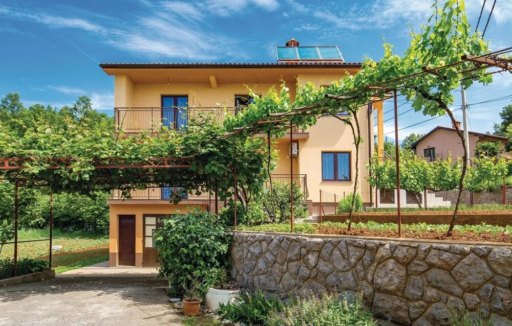 Beautiful Home in Veprinac With Wifi and 3 Bedrooms