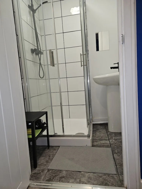 Charming 1-bed Apartment in Huddersfield