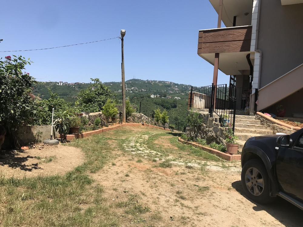Karabina Village Houses