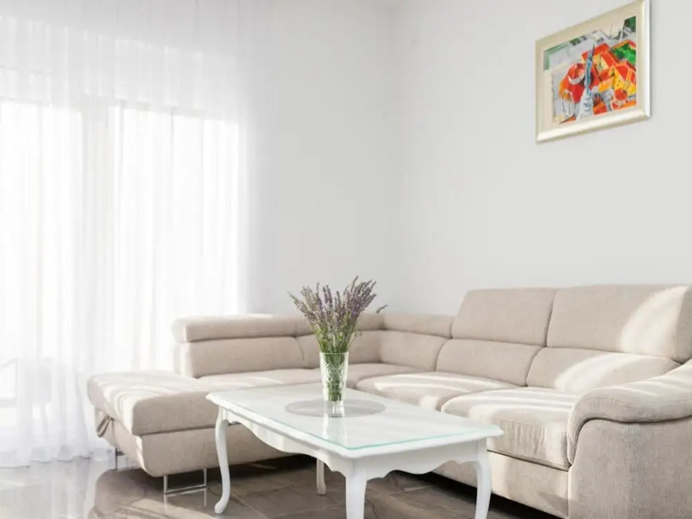 Mihael Holiday House