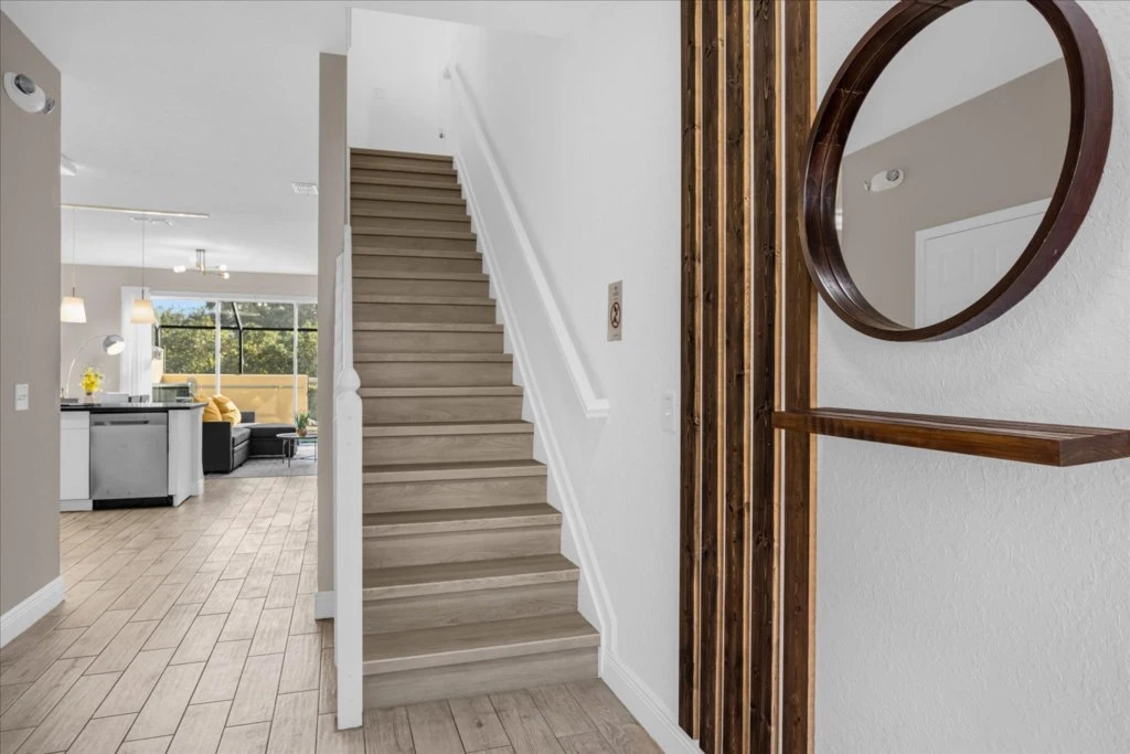 3 Bedrooms 3 Bathrooms Windsor Hills 7662 Sr