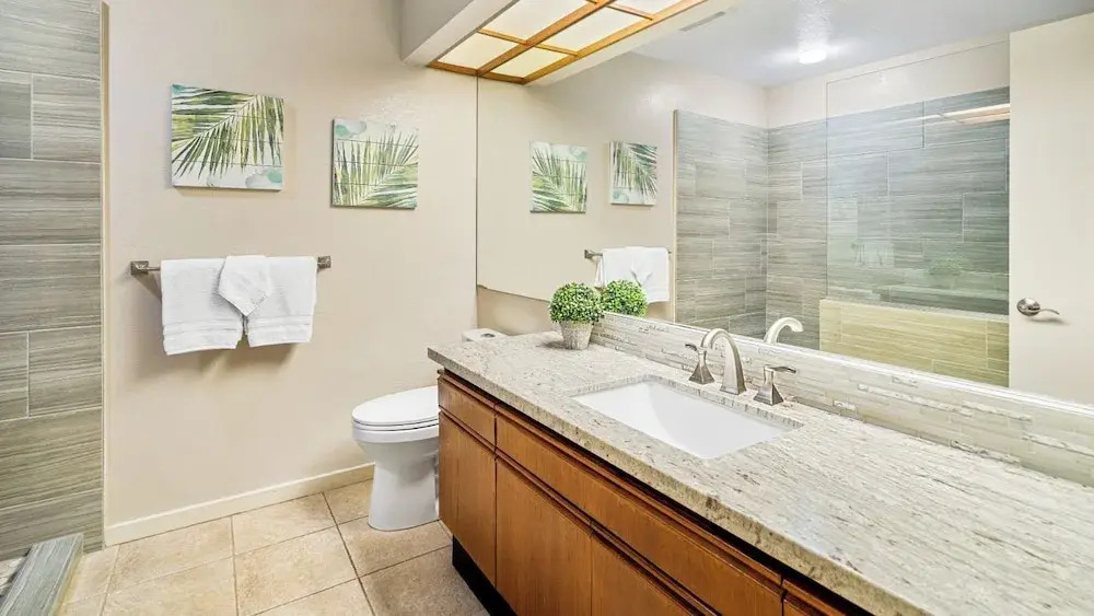 Spacious Hawaiian Unit w/ Lagoon View - AC & Wifi - Vrkcv