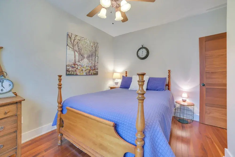Northwest Michigan Duplex: 1/2 Mi to Lake Michigan